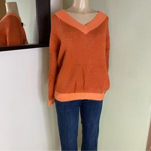 039-Women’s V-Neck Long Sleeves Fuzzy Sweater